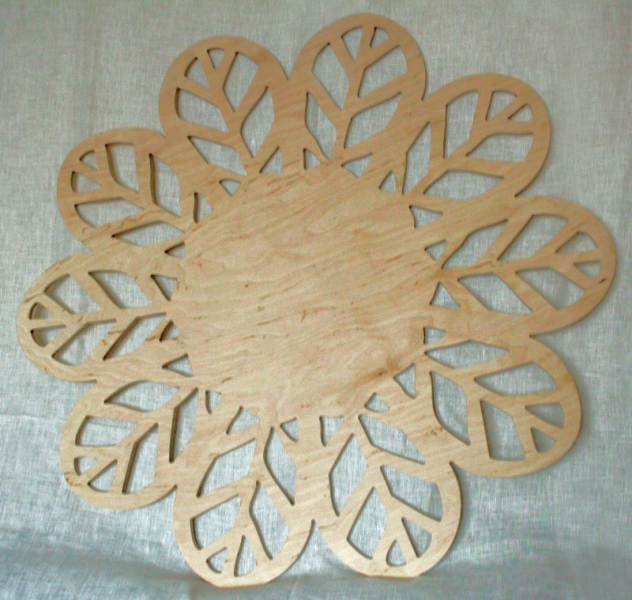 Декоративный элемент из фанеры